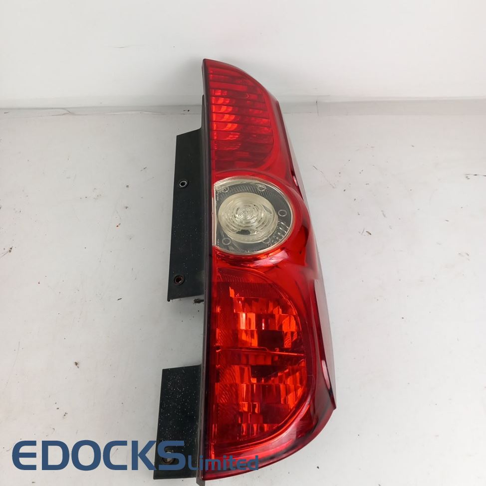 Rückleuchte hinten rechts Fiat Doblo 263