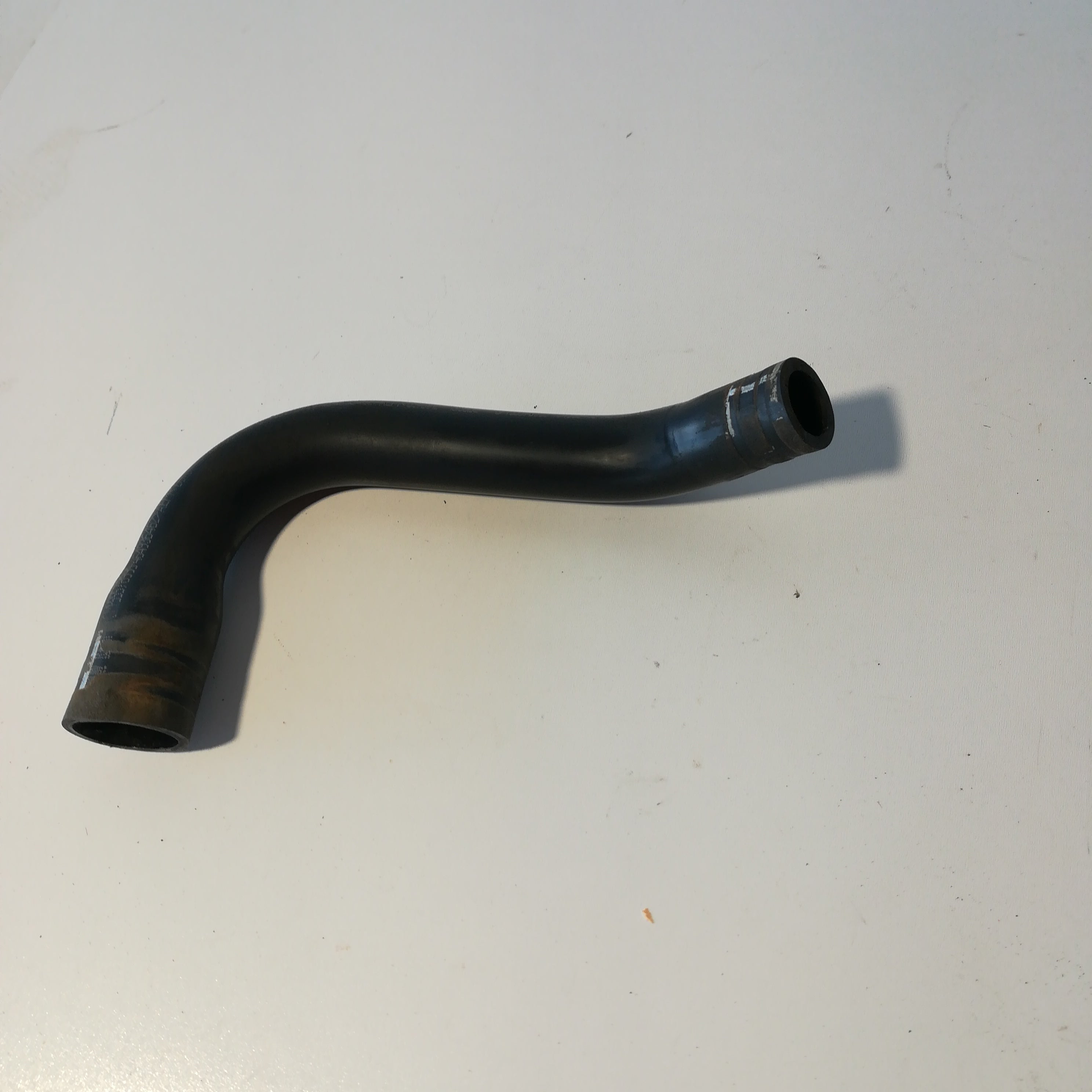 Schlauch Entlüftungsschlauch Motor Astra G/H Corsa C/D Agila A 1,0 1,2 1,4 Opel